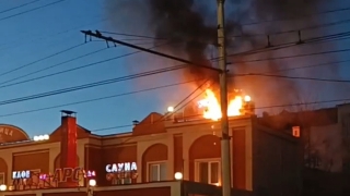 В Саратове снова горели вывески гостиницы на Чернышевского