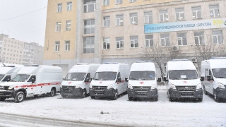 Саратовские медики получили 18 новых "скорых"