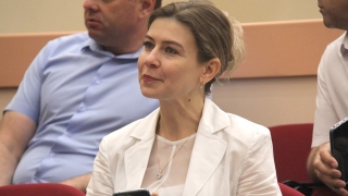 Конфликт интересов в мэрии. Облсуд признал незаконным добровольное увольнение Чеконовой