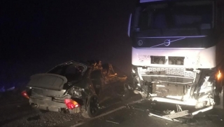 Под Красноармейском легковушка въехала в грузовик. Погиб 19-летний парень