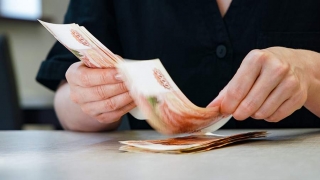 Россиян с зарплатой от 1 млн стало в полтора раза больше