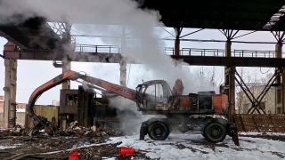 В Заводском районе на предприятии сгорел экскаватор