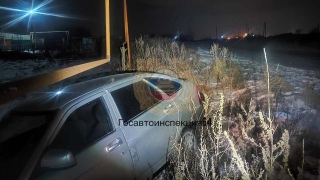 В Ленинском районе "Приора" врезалась в газовые трубы. Есть пострадавшие