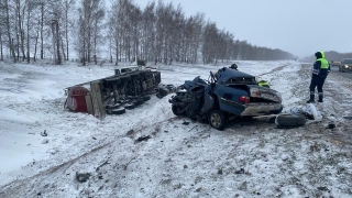 Под Ртищевом столкнулись молоковоз и "Волга". Два человека погибли