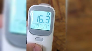 В школе Саратова мерзнут дети, чиновники "кормят" родителей обещаниями