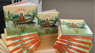 "Т Плюс" представил в Балакове уникальную книгу сказок малых народов России