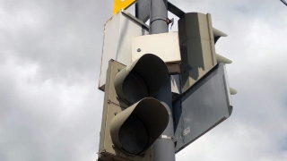 В центре Саратова на большую часть дня отключили светофор