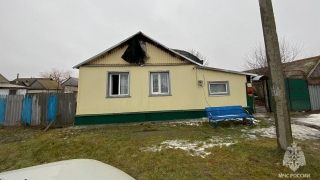 В райцентре из-за неисправного газового оборудования сгорел дом. Хозяева спаслись