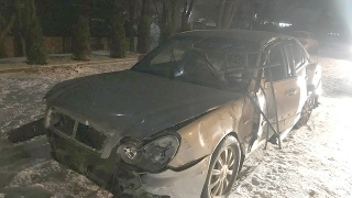 В Энгельсе водитель "Сонаты" обзавелась новым обвесом, но попала в больницу