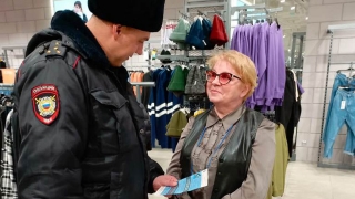 Миллионы и "безопасные счета". Полицейские напомнили саратовцам о бдительности