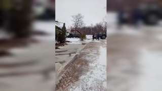 В энгельсской Летке коммунальщики разворотили новый парк
