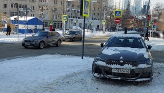 "Автохамом 007" на дорогой иномарке оказался 23-летний парень. Его оштрафовали