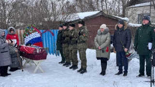 СВО. Земляки простились с добровольцем Игорем Квасовым