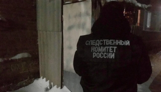 Пенсионерка и ее дочь отравились в частном доме. Их тела нашел родственник