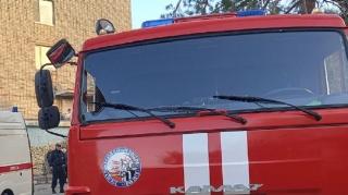 В утреннем пожаре в Балашове женщина надышалась угарным газом