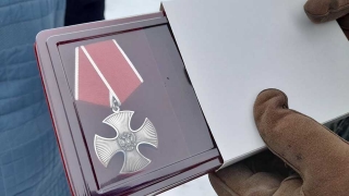 СВО. На похоронах Алексея Пыркина матери вручили его орден Мужества