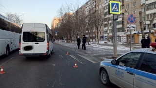 На переходе в Солнечном "Газель" сбила женщину