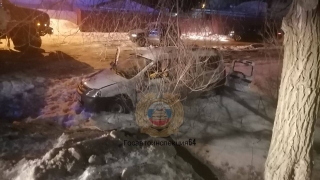 Водитель опрокинул "Ларгус" и отправил пассажира в больницу