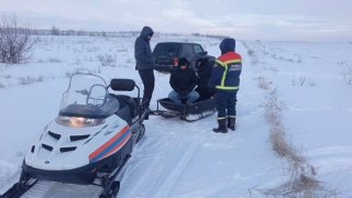 В Гагаринском районе спасатели помогли четверым замерзающим в "Ниве"