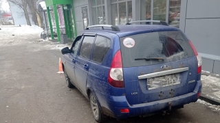 В Заводском районе водитель "Приоры" задним ходом сбила пенсионерку