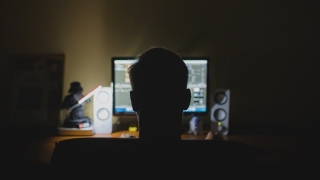 Парень из Солнечного после женского праздника пошел на сайт интим-услуг