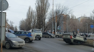 В Ленинском районе не разъехались два кроссовера