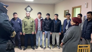 В селе под Энгельсом ловили нелегалов. В военкомат доставили десять "новых россиян"
