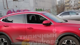 В Балакове за ночь неизвестные обокрали 15 автомобилей