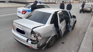 Возле цирка в Саратове "Приора" сбила 26-летнего пешехода