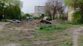 Аварийное жилье. Вместо нового дома на Ново-Астраханском шоссе возникла свалка