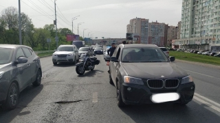 В Юбилейном после столкновения с кроссовером BМW увезли в больницу байкера