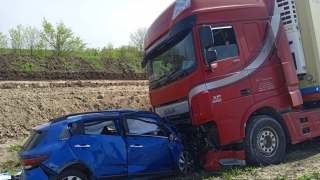 В столкновении фуры и "Киа" под Вольском погибли два человека