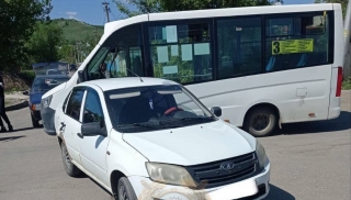 На Огородной маршрутка попала в массовое ДТП. Госпитализированы две женщины