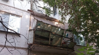 В Саратове упал балкон с мужчиной. Виновной признали председателя ТСН