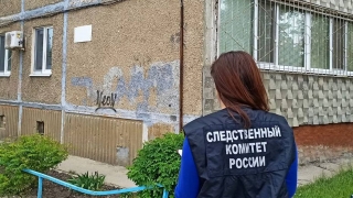 В Солнечном около дома нашли труп убитого мужчины