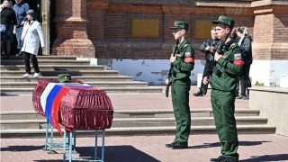 СВО. Земляки простились с Василием Златомрежевым и Сагитом Адетовым