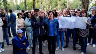 Ледовая арена вместо двора. Саратовцы обратились к Александру Бастрыкину