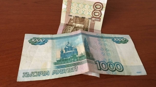 В Саратове парень остался без билетов на стендап, денег и спутницы