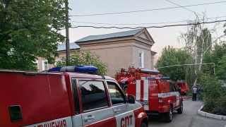 В центре Саратова горело здание в городской больнице