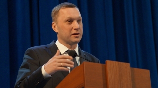 Скандал вокруг ледовой арены. Роман Бусаргин поддержал протестующих саратовцев