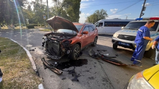 В столкновении иномарок пострадали двое детей и женщина