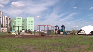 "Она вся в синяках". В парке Саратова родители шестилетнего мальчика избили девочку