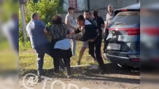 В Саратове у овощной лавки произошла массовая драка. Есть задержанный