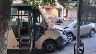 В Саратове водитель кроссовера почувствовал себя плохо и врезался в маршрутку