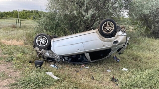 В перевернувшейся иномарке пострадали два человека