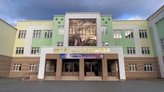 На репетиции подросток упал и сломал зуб. Энгельсская школа заплатит