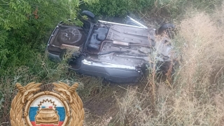 Под Калининском после съезда "Гранты" с дороги погибла женщина