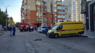 При атаке БПЛА на высотку пострадала женщина