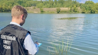 Тело пенсионера в саратовской реке нашел родственник, а достали спасатели