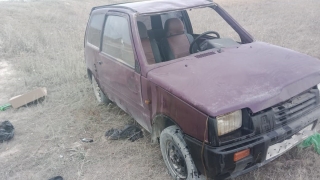 Водитель "Оки" задел "Камаз" и попал в больницу